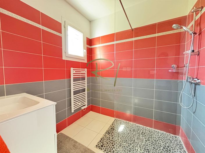 Image No.10-3 Bed House for sale