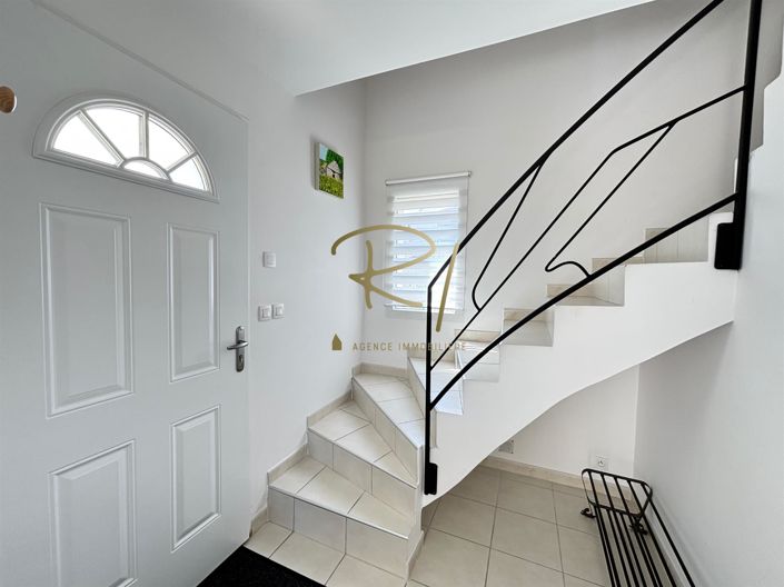 Image No.7-3 Bed House for sale