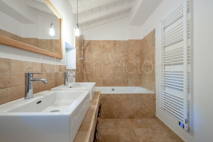 Image No.20-4 Bed House for sale