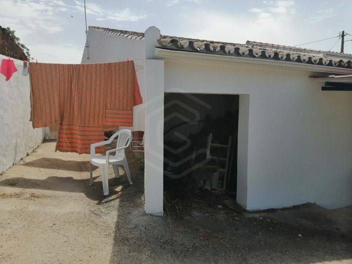 Image No.2-3 Bed House for sale