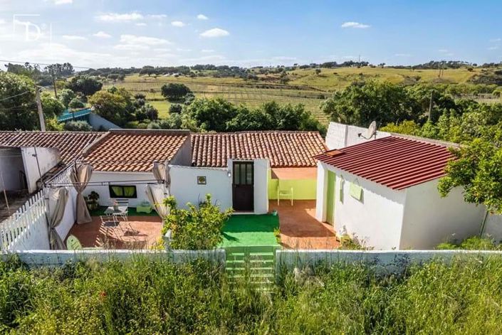 Image No.1-4 Bed House for sale