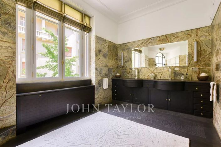 Image No.20-Appartement de 4 chambres à vendre à Paris