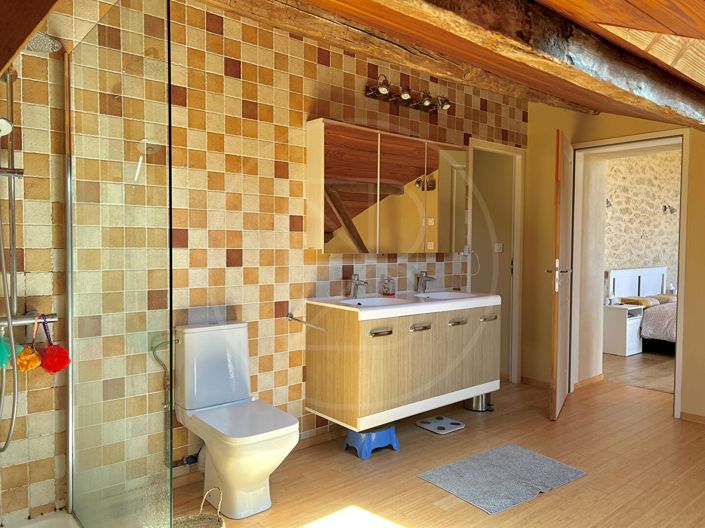 Image No.12-5 Bed House for sale