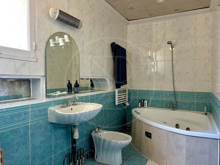 Image No.14-5 Bed House for sale