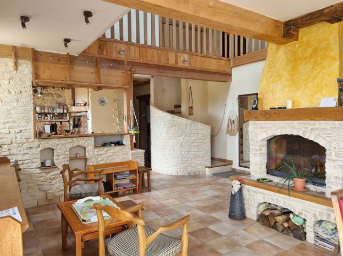 Image No.11-6 Bed House for sale