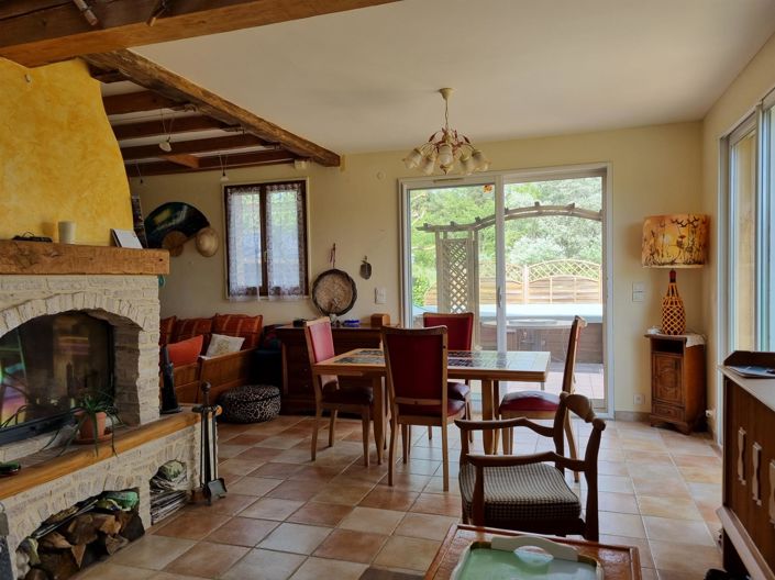 Image No.16-6 Bed House for sale