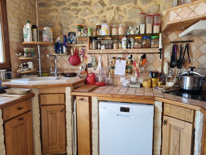 Image No.18-6 Bed House for sale