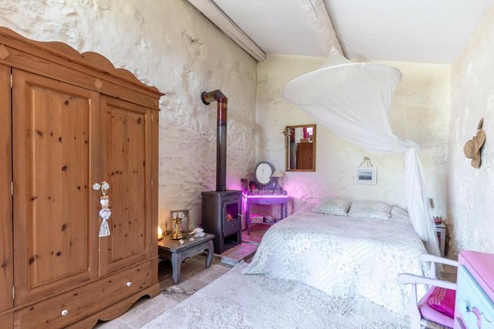 Image No.10-2 Bed House for sale