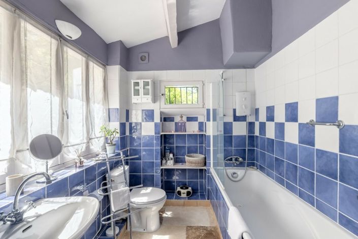 Image No.16-2 Bed House for sale