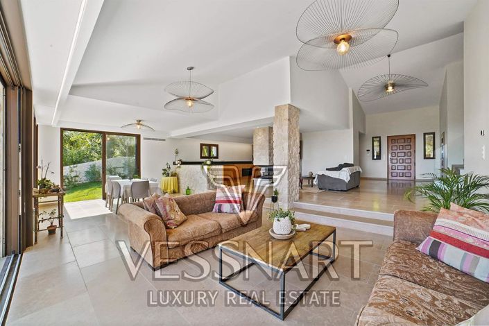 Image No.12-4 Bed House for sale