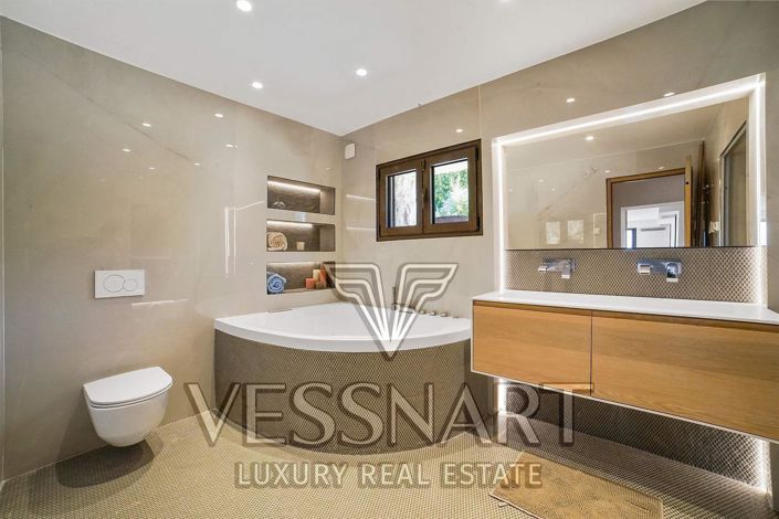 Image No.22-4 Bed House for sale