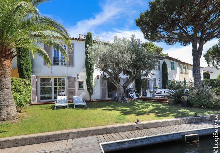 Image No.2-Propriété de 6 chambres à vendre à Grimaud