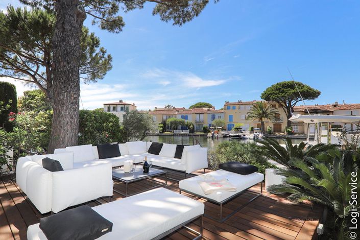 Image No.3-Propriété de 6 chambres à vendre à Grimaud