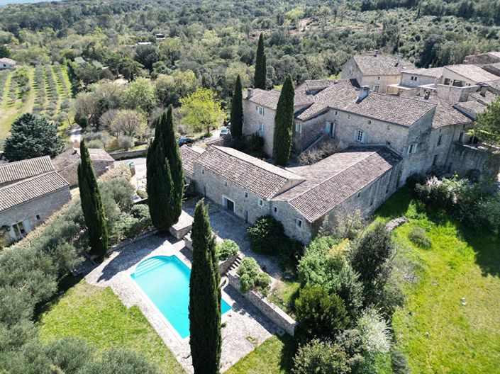 Image No.1-6 Bed House for sale