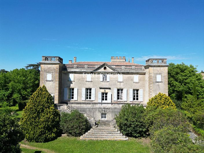 Image No.3-Maison de 10 chambres à vendre à Uzès