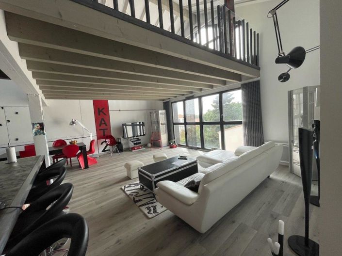Image No.1-4 Bed Apartment for sale
