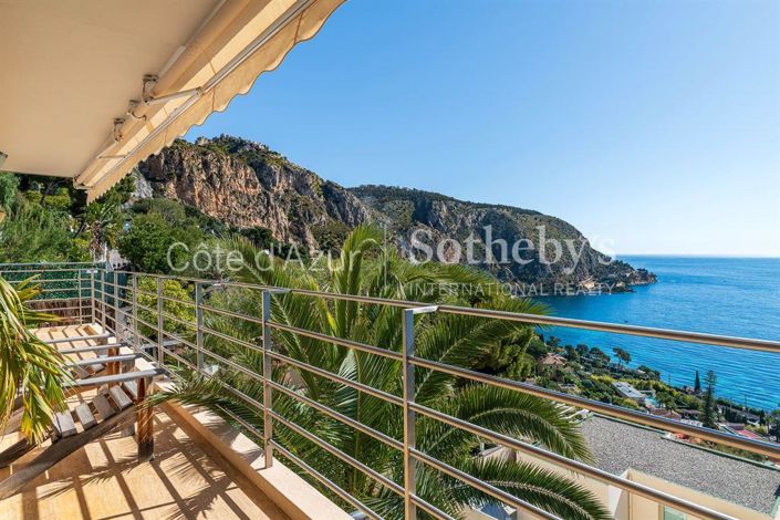 Image No.1-5 Bed Property for sale