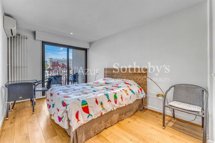 Image No.10-3 Bed Apartment for sale