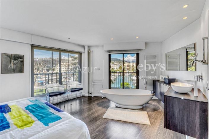 Image No.8-3 Bed Apartment for sale