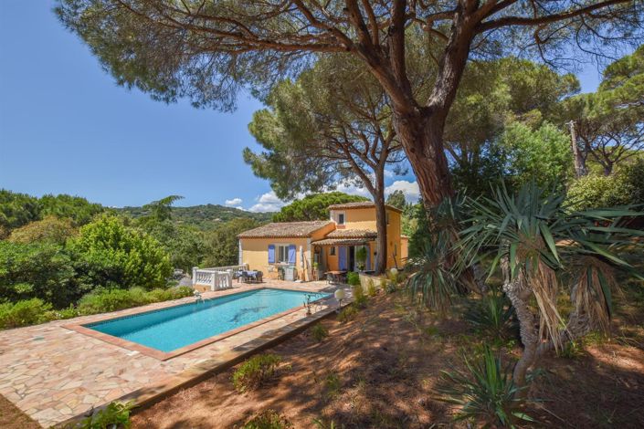 Image No.1-4 Bed House for sale