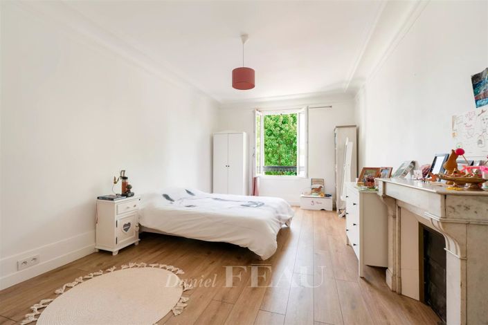 Image No.11-5 Bed House for sale