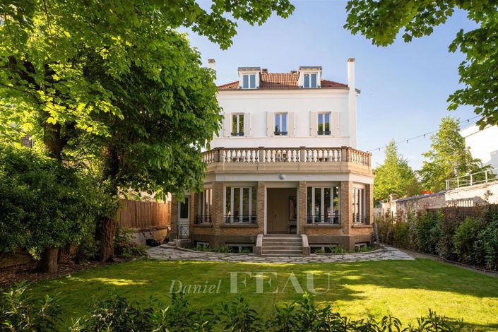 Image No.17-5 Bed House for sale