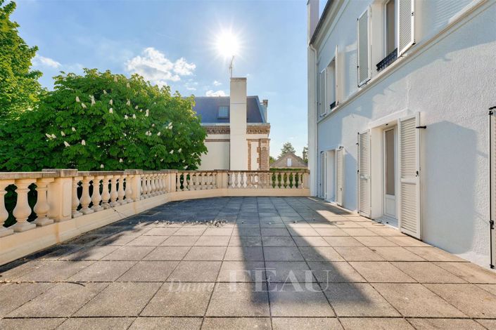 Image No.18-5 Bed House for sale