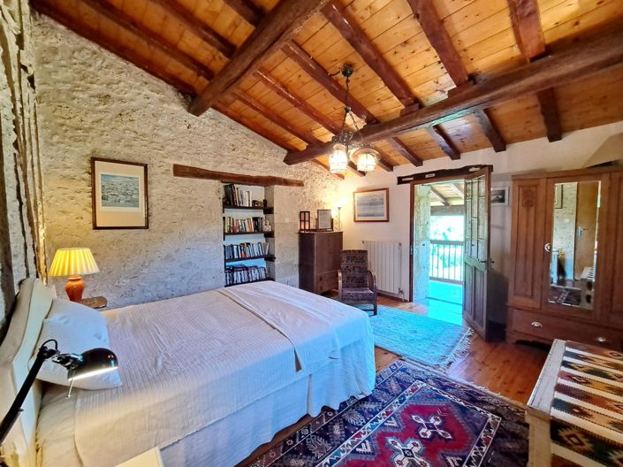 Image No.17-5 Bed House for sale