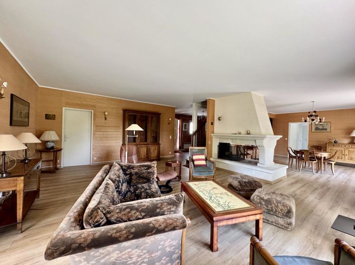 Image No.10-4 Bed House for sale