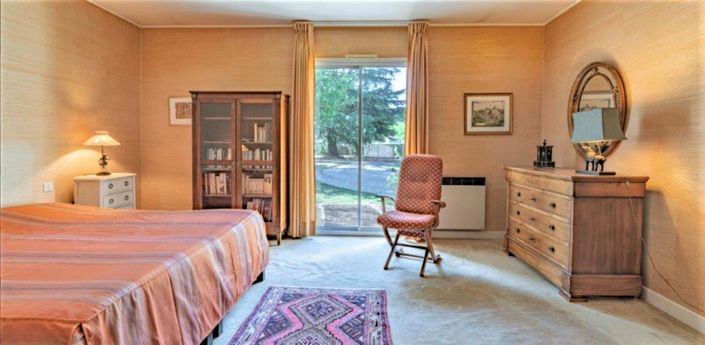 Image No.20-4 Bed House for sale