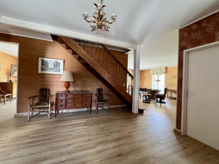 Image No.6-4 Bed House for sale