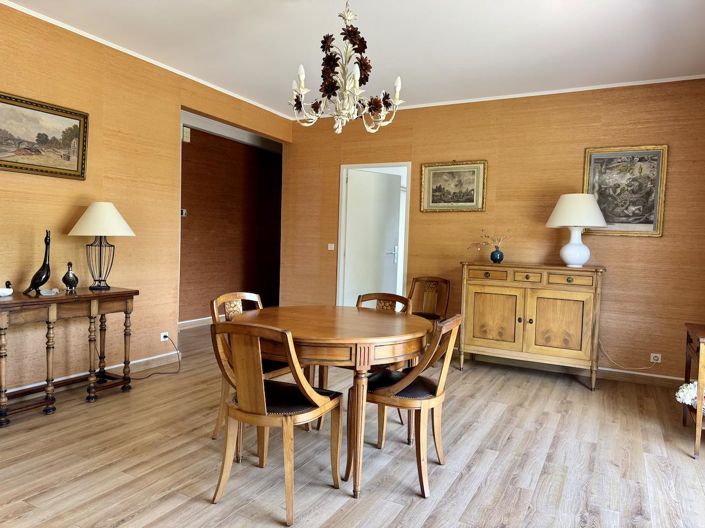 Image No.8-4 Bed House for sale