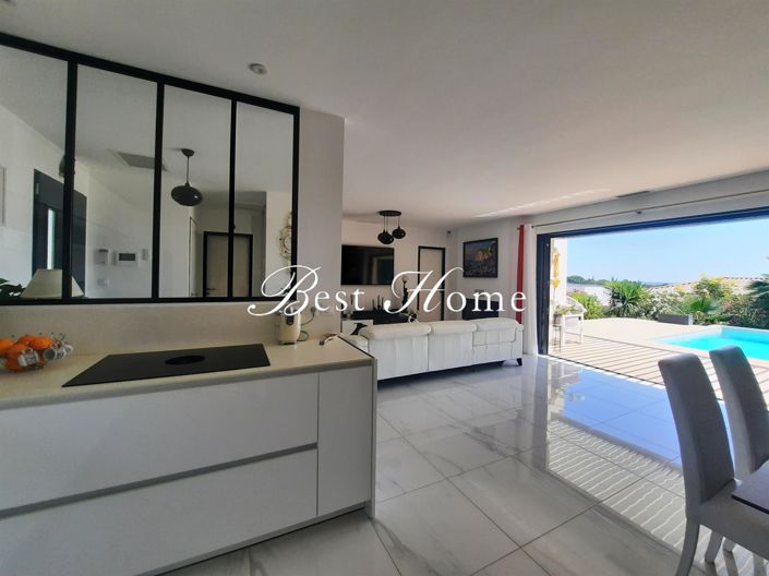 Image No.10-Maison de 5 chambres à vendre à Nîmes