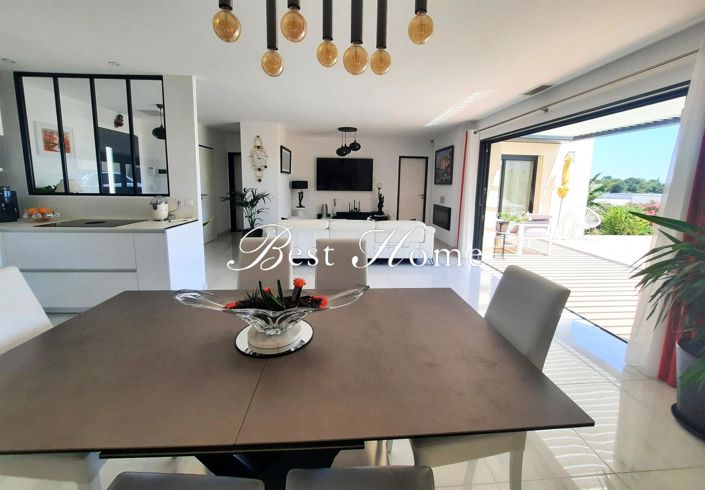 Image No.9-Maison de 5 chambres à vendre à Nîmes