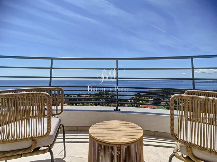 Image No.2-5 Bed House for sale