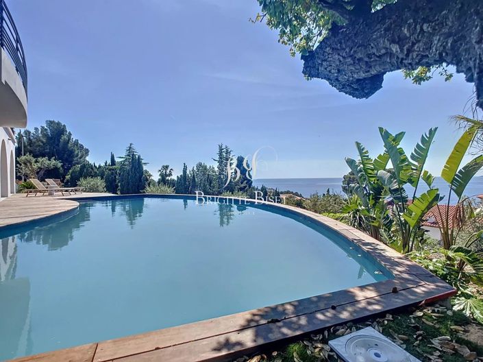 Image No.3-5 Bed House for sale