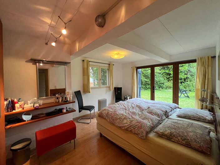 Image No.11-3 Bed House for sale