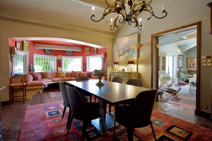 Image No.19-12 Bed House for sale