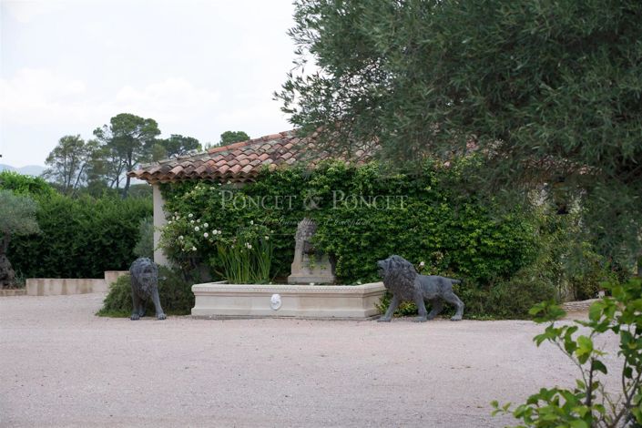 Image No.26-12 Bed House for sale