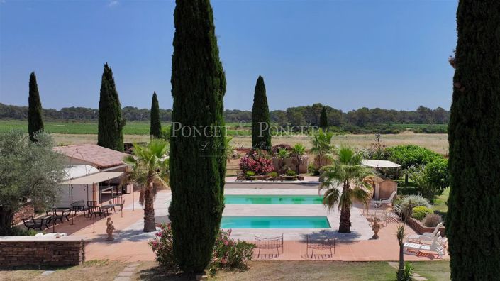 Image No.9-12 Bed House for sale