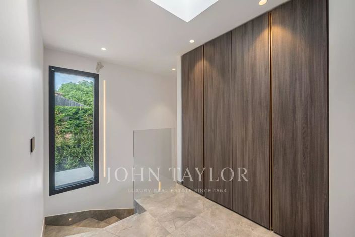 Image No.15-4 Bed House for sale