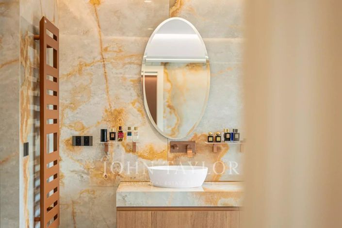 Image No.24-4 Bed House for sale