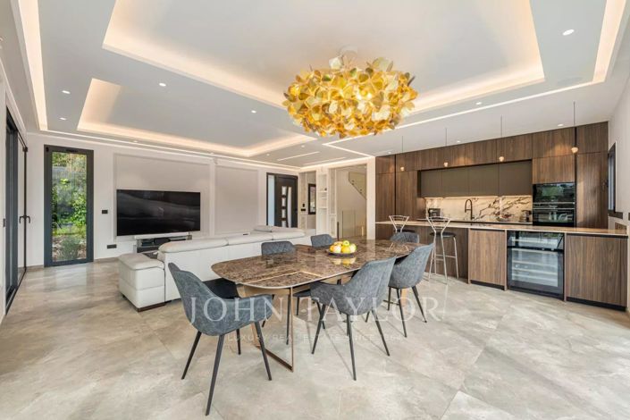 Image No.3-Maison de 4 chambres à vendre à Valbonne