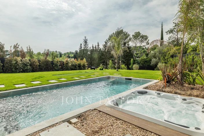 Image No.34-4 Bed House for sale