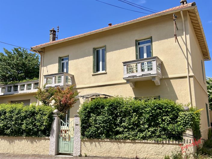Image No.1-4 Bed House for sale