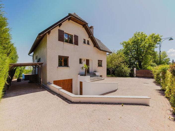 Image No.1-5 Bed House for sale