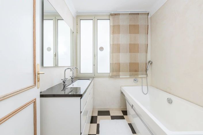 Image No.7-2 Bed Apartment for sale