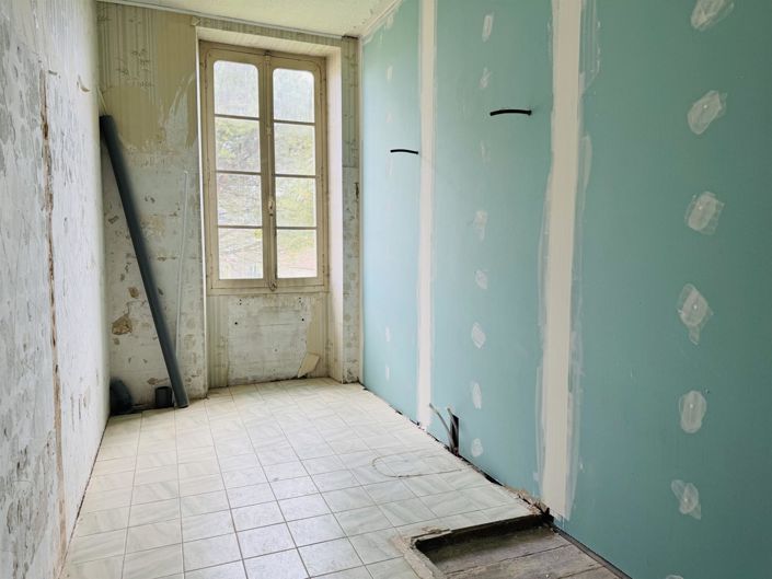 Image No.14-4 Bed House for sale