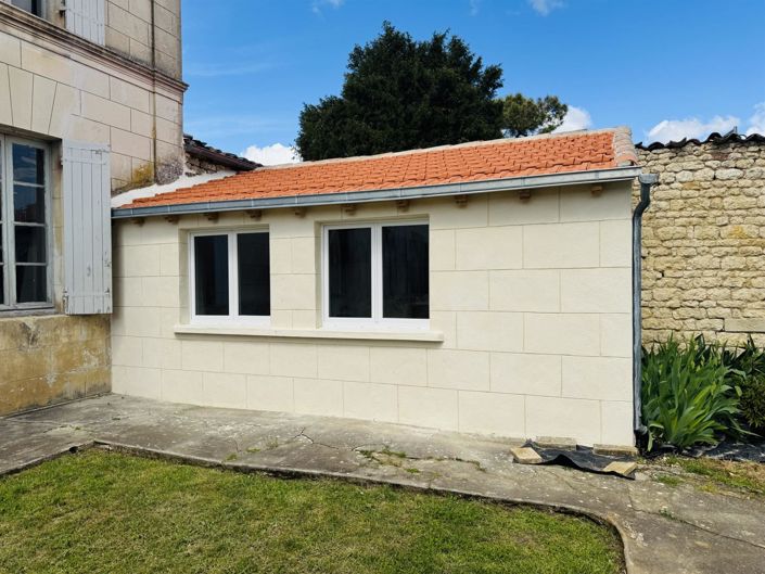 Image No.18-4 Bed House for sale