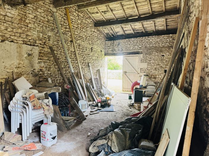 Image No.24-4 Bed House for sale